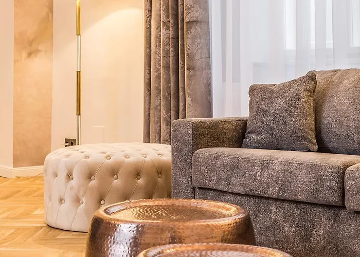 Designer Boutique Trauttmansdorffgasse *