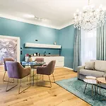 Designer Boutique Trauttmansdorffgasse Грац