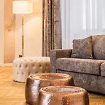 Designer Boutique Trauttmansdorffgasse *