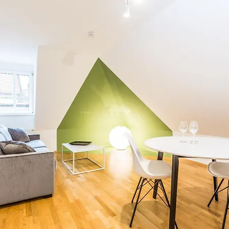 Designer Boutique Trauttmansdorffgasse *