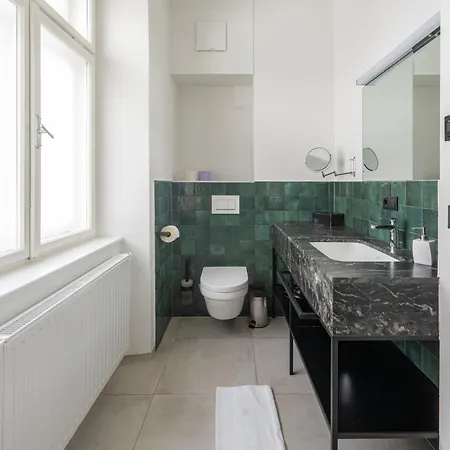 Designer Boutique Trauttmansdorffgasse Daire *