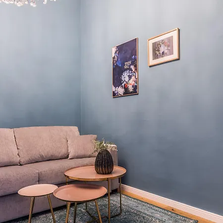 Designer Boutique Trauttmansdorffgasse *