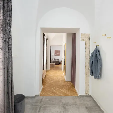 Designer Boutique Trauttmansdorffgasse