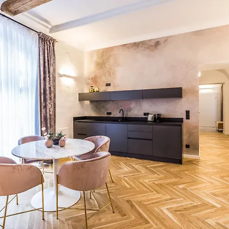 Designer Boutique Trauttmansdorffgasse Апартаменты Грац