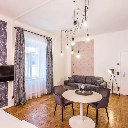 Designer Boutique Trauttmansdorffgasse